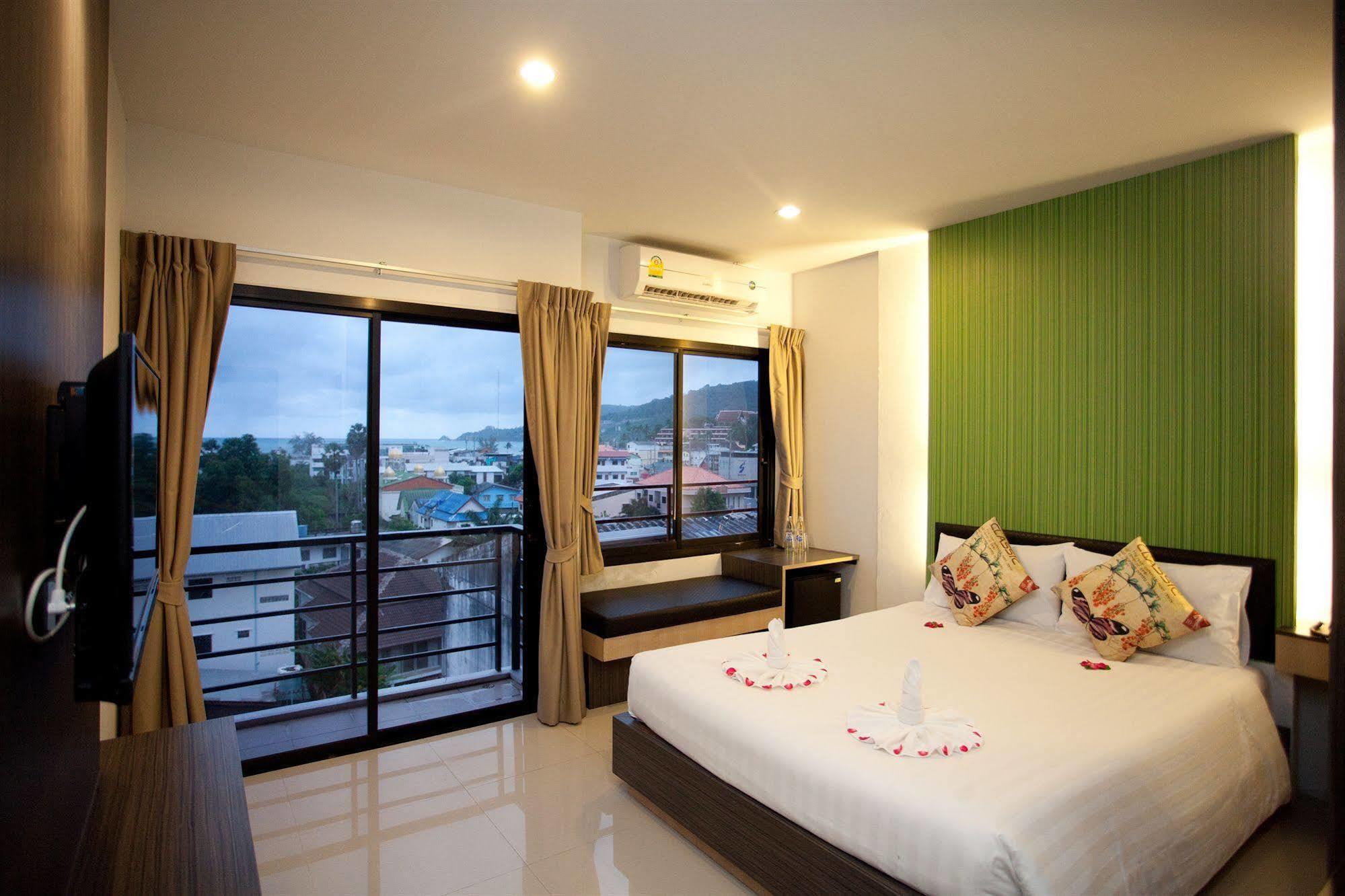 Chill Patong Hotel Eksteriør bilde